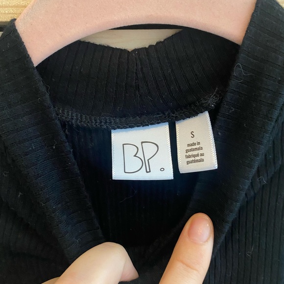BP crop top - Picture 2 of 2